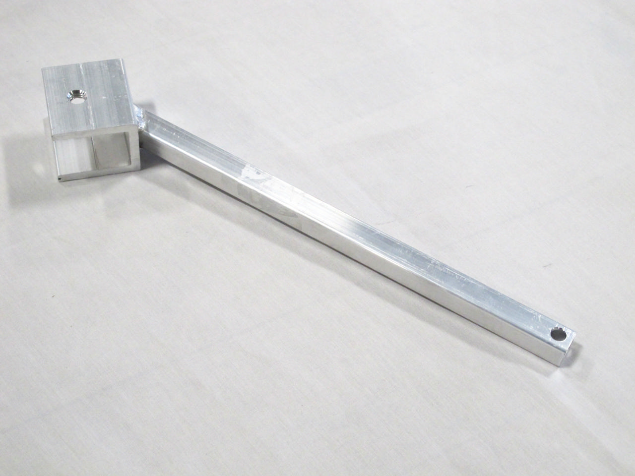 CLASSIC SCREW LEG LEFT BRACE ARM (SHORT)