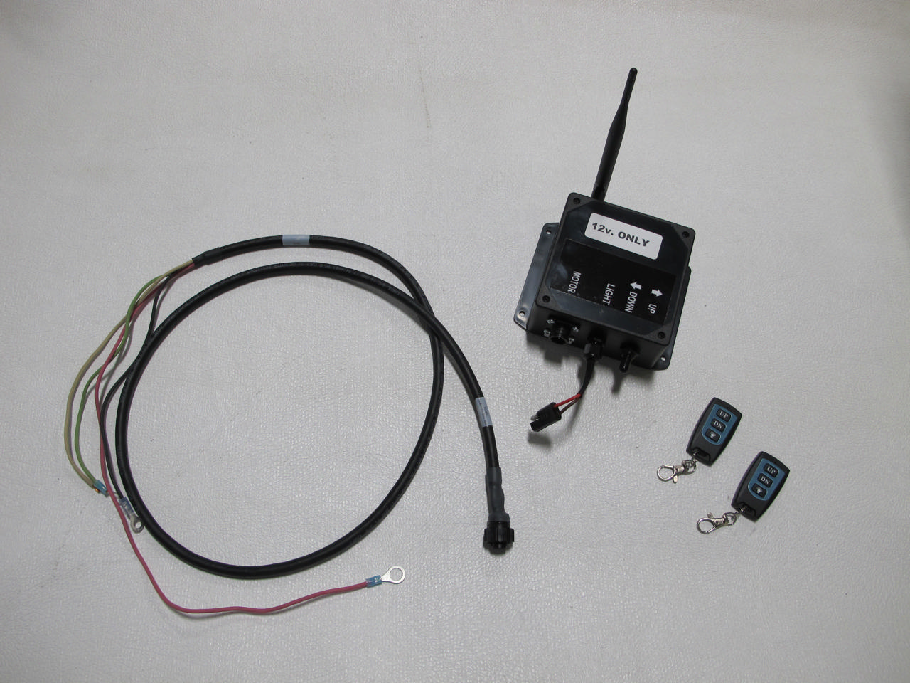12V Hydraulic Brain Box with Remote and Harness